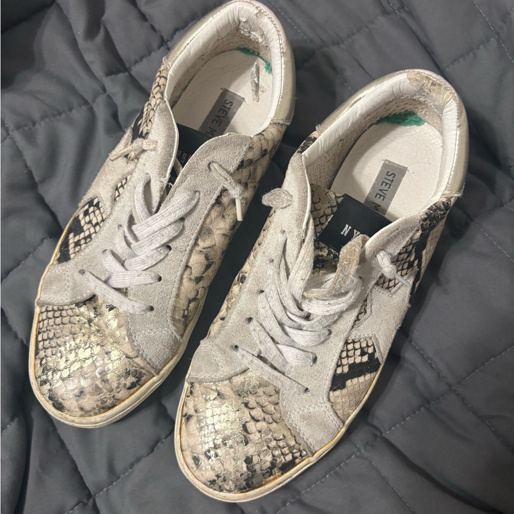 Steve Madden Beige and Black Snake Print Star Sneakers